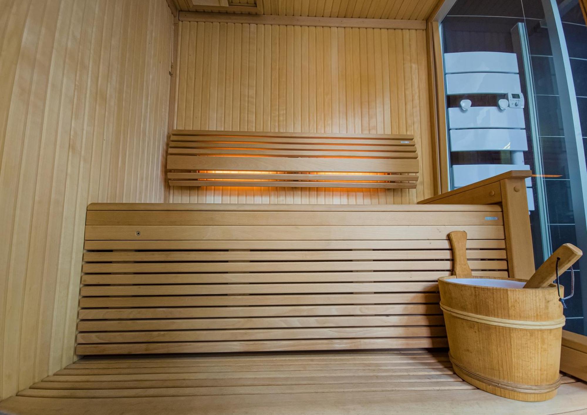 Ti Vaen I Maison Traditionnelle Bretonne & Sauna Lanvéoc Buitenkant foto